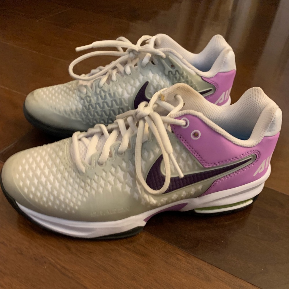 Nike Tennis Shoes